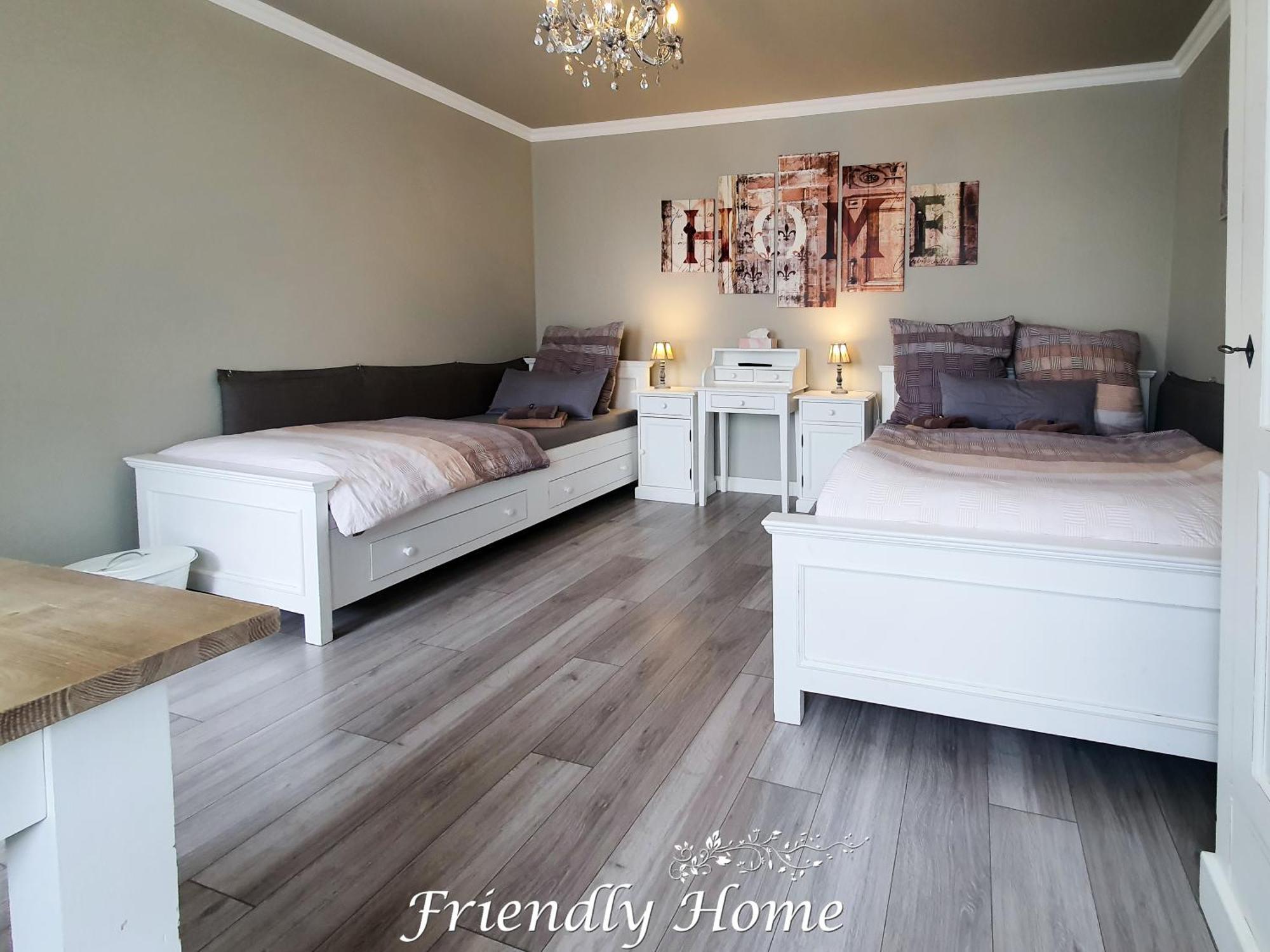 בורנהיים Friendly Home - Stadthaus מראה חיצוני תמונה