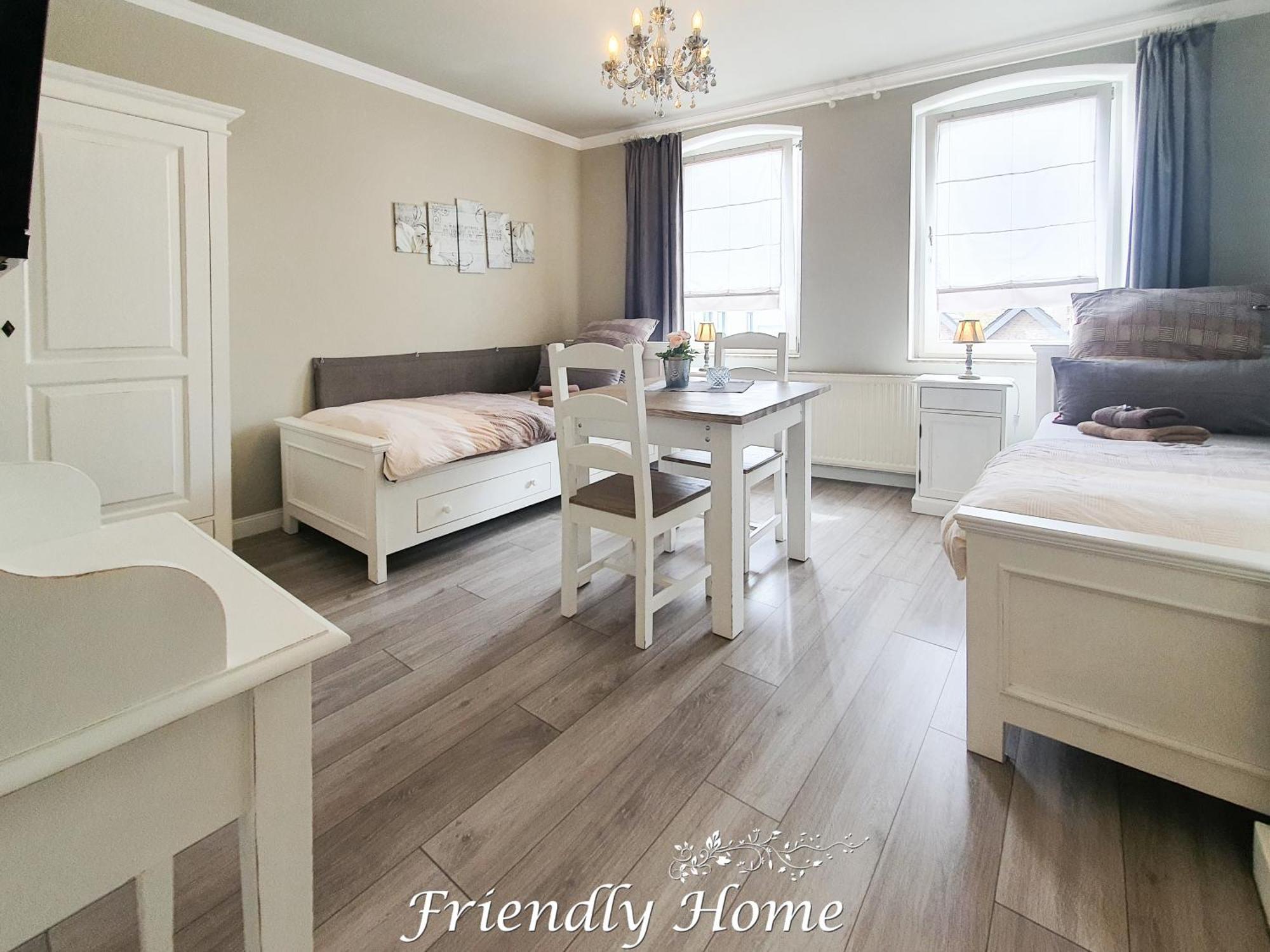 בורנהיים Friendly Home - Stadthaus מראה חיצוני תמונה